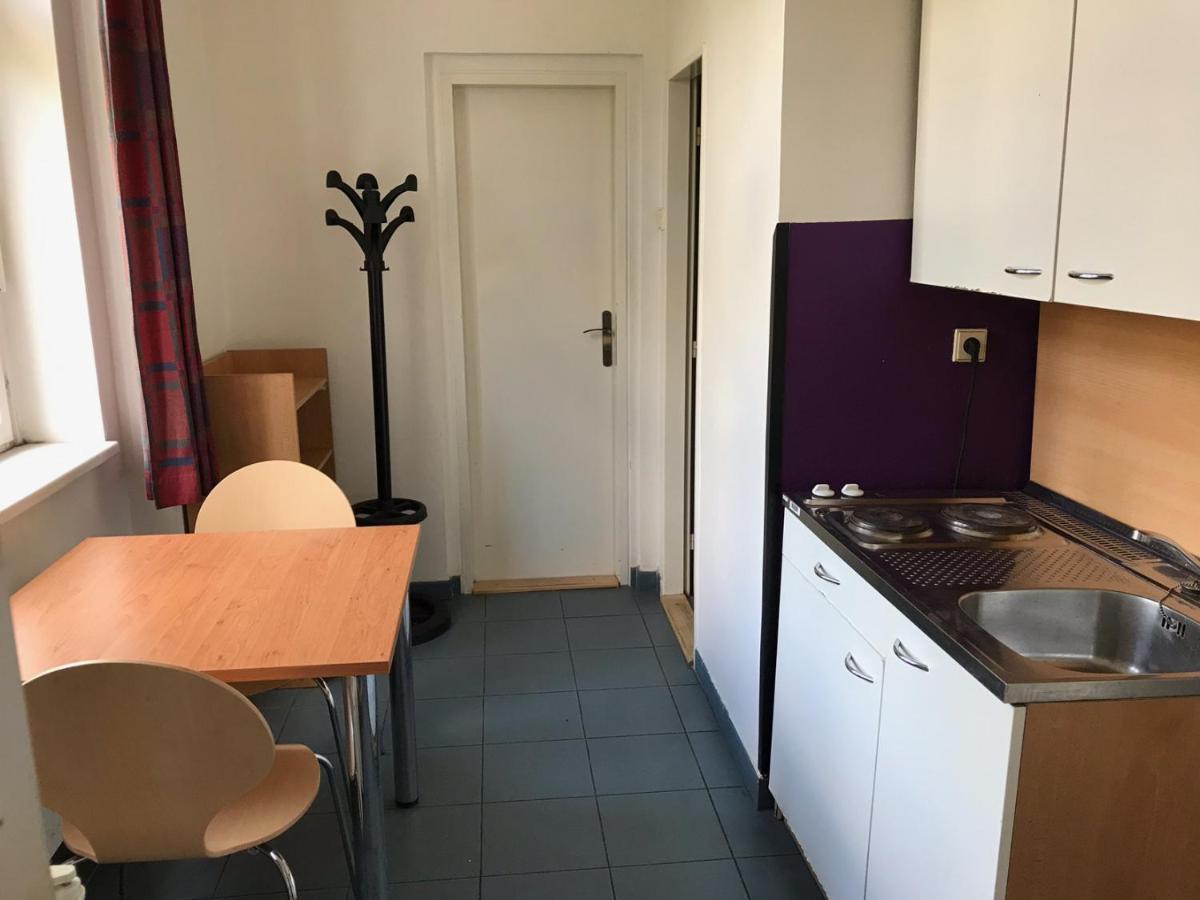 Hostel Masarykova 프라하 외부 사진